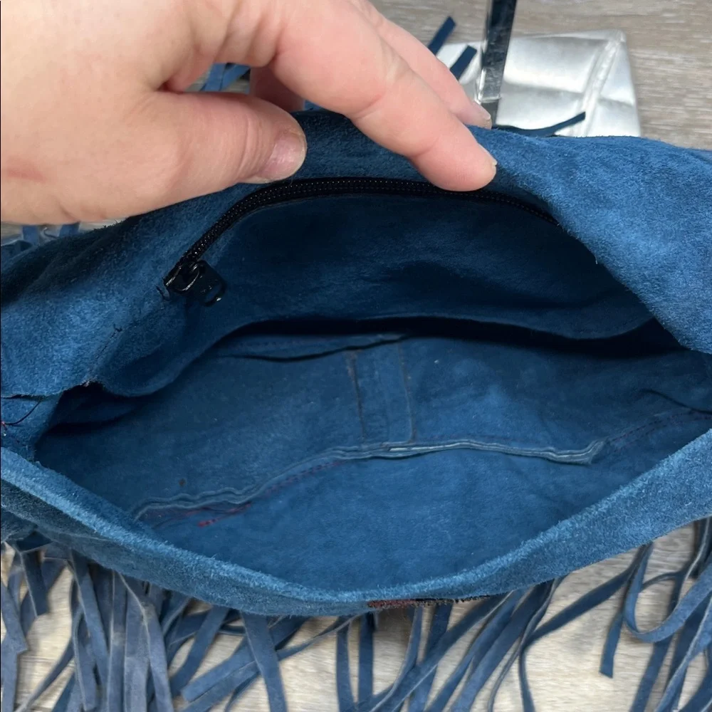 Pieces Apache Suede crossbody  in Blue - Picture 3 of 4